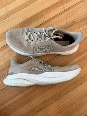 Hoka, Mach 6, men’s beige running shoes, size 11
